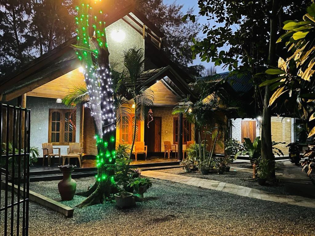 New Roy Guest House Kalkudah  Exterior foto